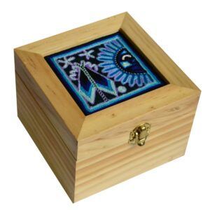 Boîte en bois d'art Huichol