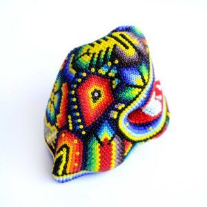 Tête de jaguar perlée Huichol – Pouvoir et esprit ancestral