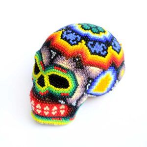 Crâne perlé Huichol – Une fusion sacrée d'art et d'esprit