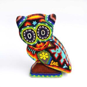 Hibou perlé Huichol – Gardien de la sagesse